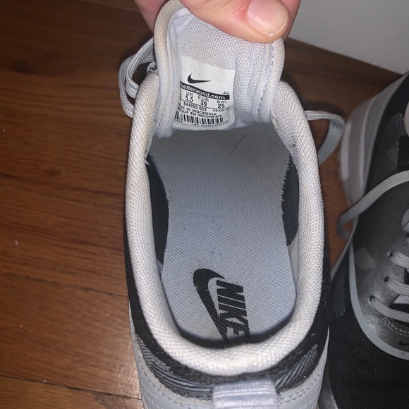 NEW NIKE AIR MAX THEA SILVER CAMO SZ 7.5 - Picture 4 of 7